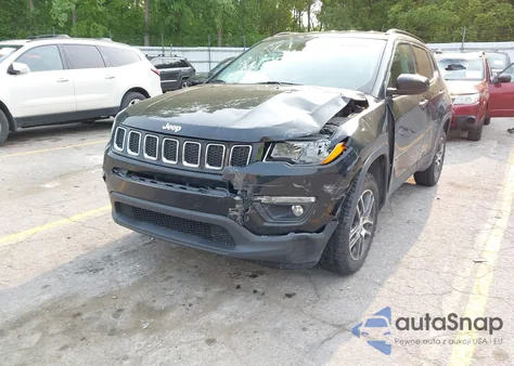 2019 Jeep Compass Latitude z USA, uszkodzony, nr VIN 3C4NJDBB4KT653493